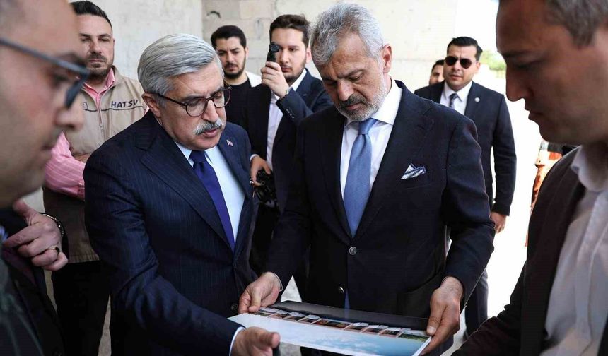 Başkan Öntürk, Reyhanlı'daki otogar projesini inceledi