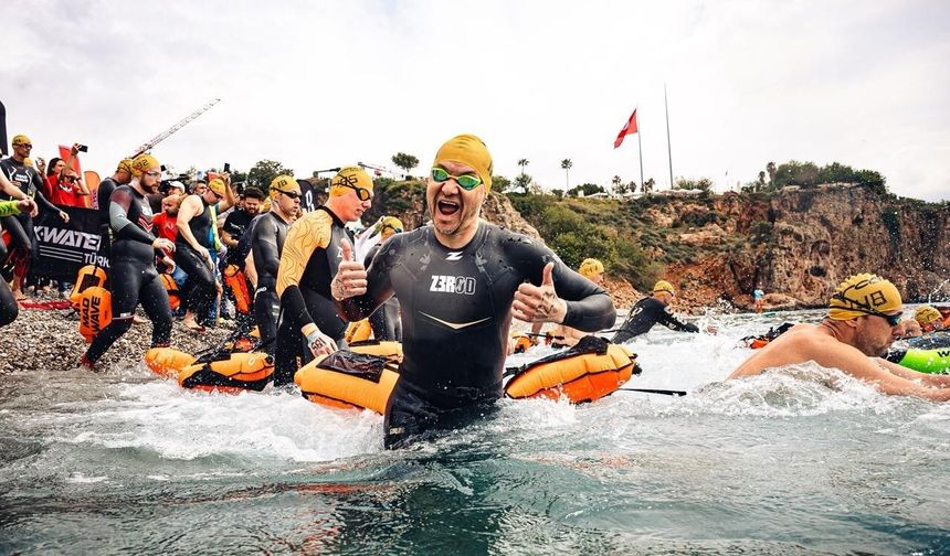 Büyükşehir Belediyesi, X-WATERS Antalya'ya ikinci kez ev sahipliği yaptı