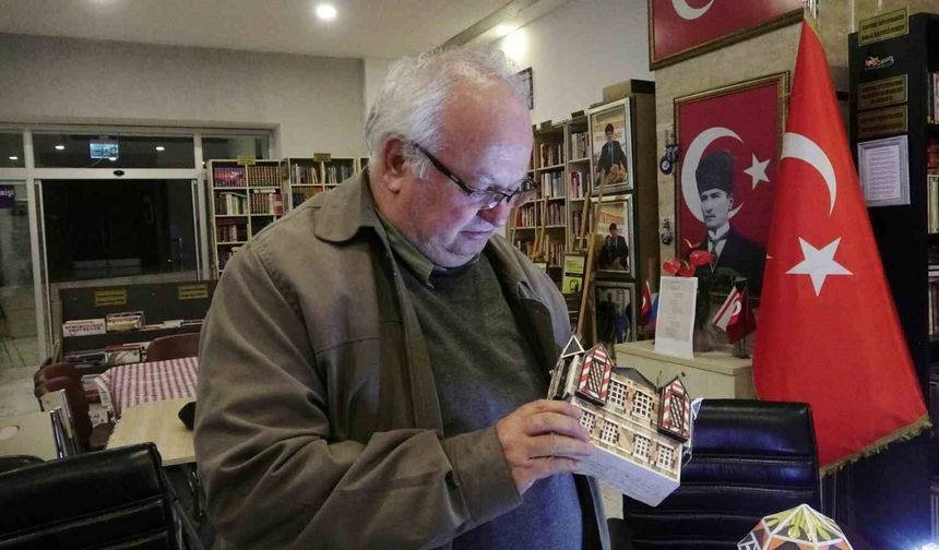 Çöpe gidecek malzemeleri sanata dönüştüren emekli usta tarihi maketlerle yaşatıyor