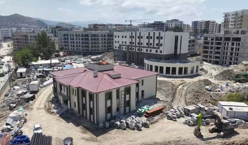 Defne ilçe jandarma komutanlığı hizmet binasında inşaat çalışmaları sürüyor