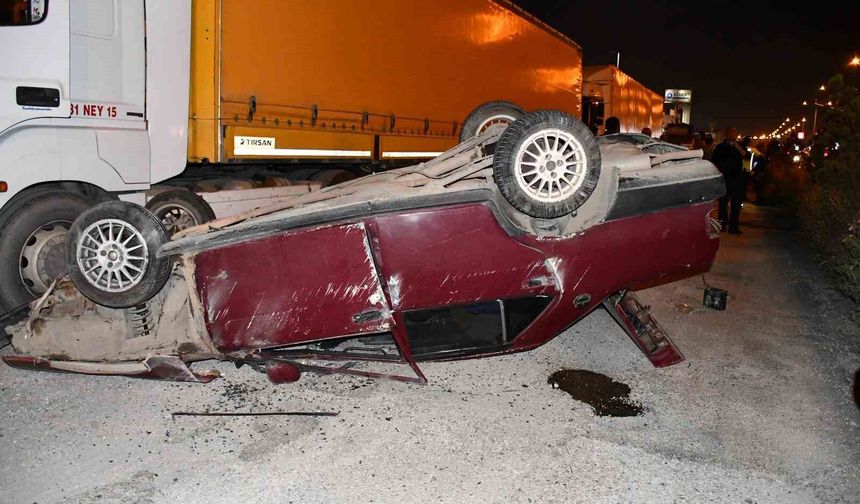 Hatay'da takla atan otomobildeki 1'i ağır 3 kişi yaralandı