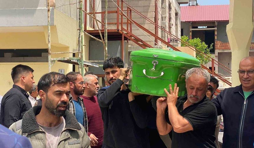 Heyelanda hayatını kaybeden 15 yaşındaki çocuk son yolculuğuna uğurlandı