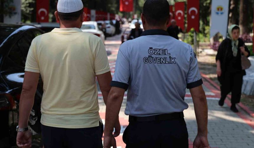 'Hocayım' dedi, 'İşçi' çıktı