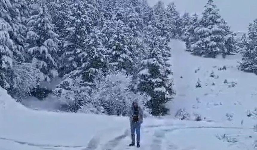 Isparta'da mayıs ayında kar bereketi kartpostallık görüntüler oluşturdu