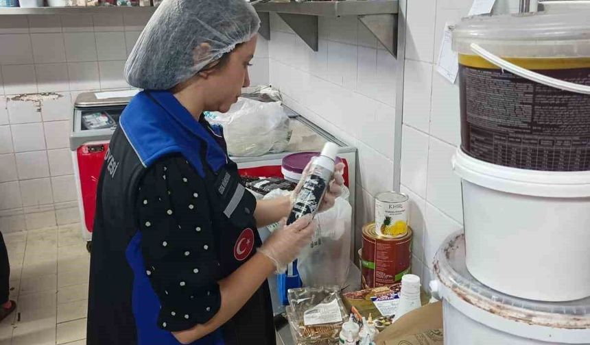Kemer'de zabıta ekiplerinden bayram öncesi denetim