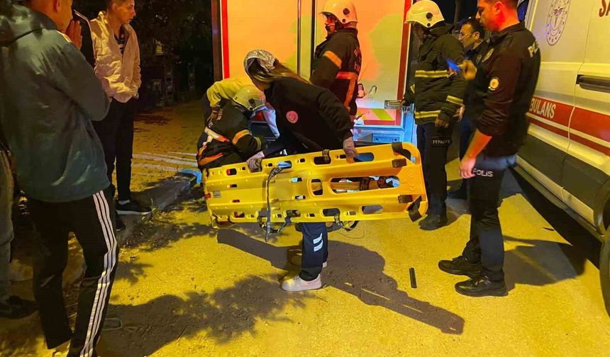 Kontrolden çıkan motosiklet, park halindeki kamyonun altına girdi: 1 ölü