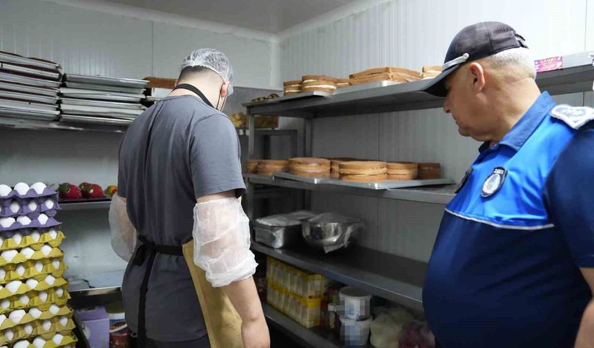 Kozan'da bayram öncesi imalathaneler denetlendi