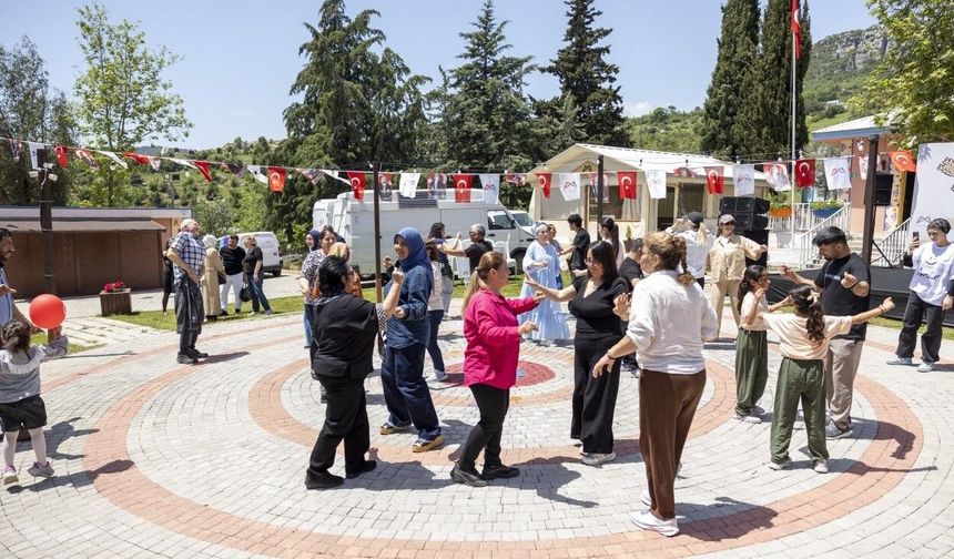 Mersin'de çölyaklı bireyler farkındalık etkinliğinde buluştu