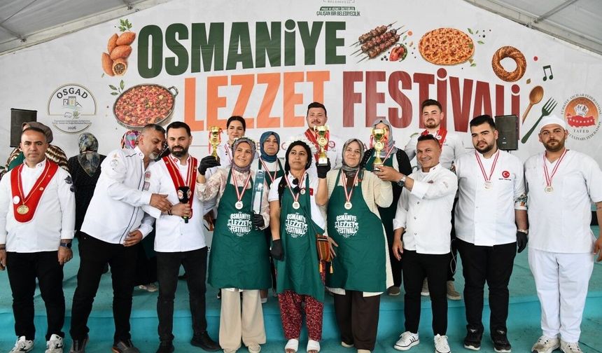 Osmaniye'de Lezzet Festivali coşkusu: 20 bin litre toyga çorbası ikram edildi