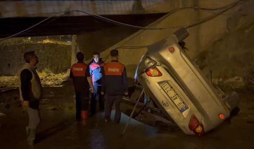 Osmaniye'de otomobil köprüden su kanalına uçtu: 3 yaralı
