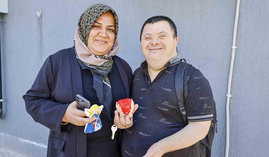 Özel bireylerden Anneler Günü'ne anlamlı sürpriz