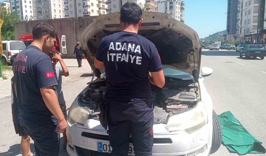 Araçların motoruna giren kedi, itfaiyeyi seferber etti