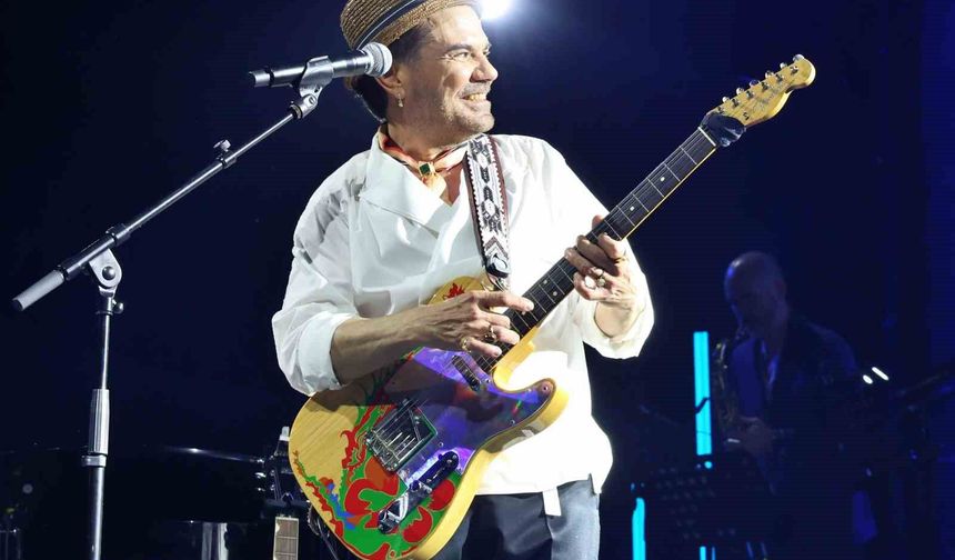 Caz Festivali'nde 'Kenan Doğulu' rüzgarı