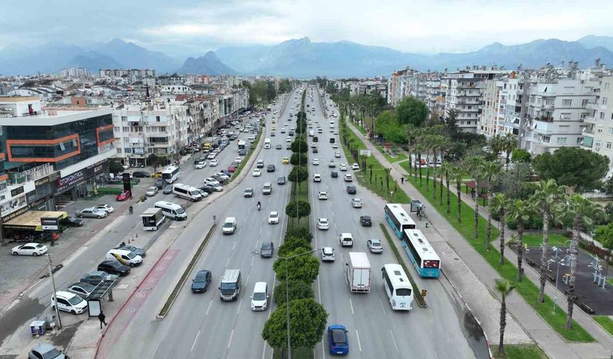 Gazi Bulvarı'nda trafik akışını rahatlatmak için çalışma başlatıldı