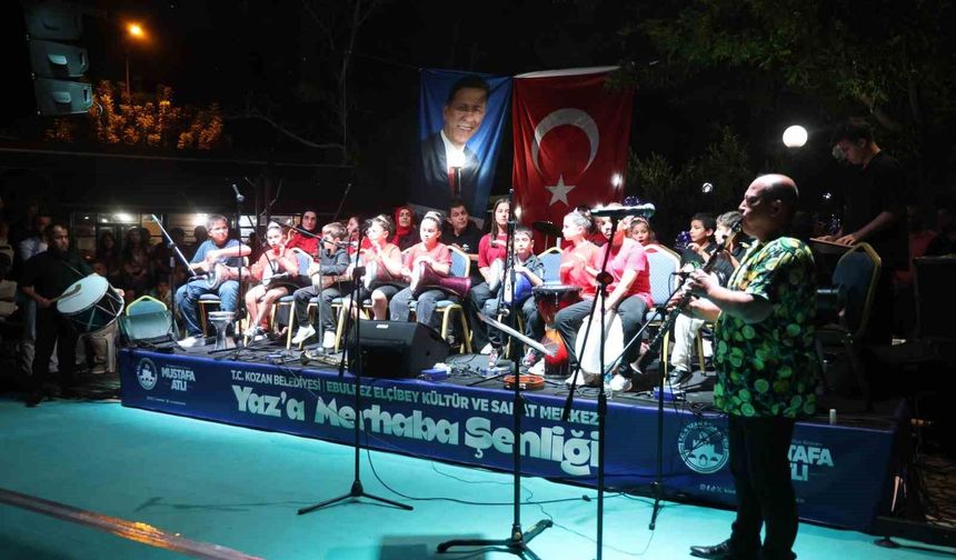 Kozanlı gençlerin sanat gösterisi izleyicilerden tam not aldı
