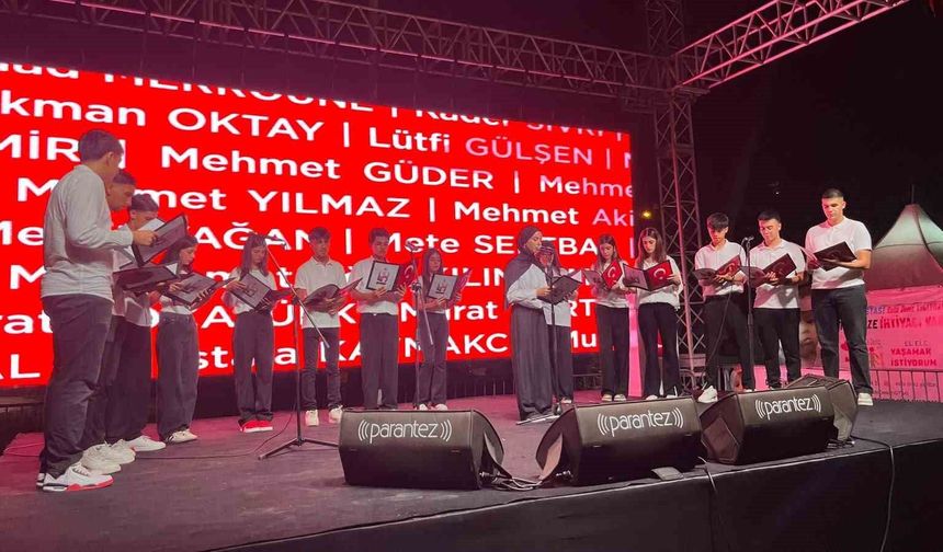 Alanya'da 15 Temmuz'un 10'uncu yılında binler tek yürek oldu