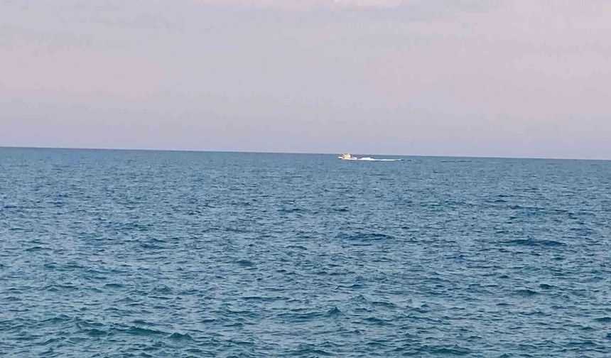 Kızkalesi'nde denizde kaybolan şahsın bulunması için arama çalışmaları sürüyor