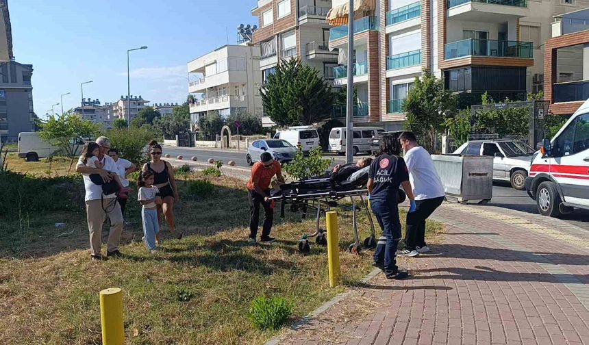 Manavgat'ta ticari taksi ile otomobil çarpıştı: 4 yaralı