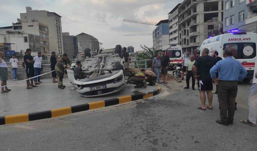 Takla atarak hurdaya dönen Fiat 2 kişiye mezar oldu
