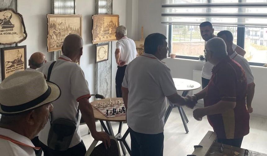 Adana'daki huzurevi sakinleri Kapadokya'yı gezdi