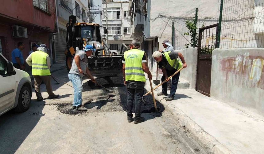 Akdeniz'de bozulan yollar için ekipler sahada