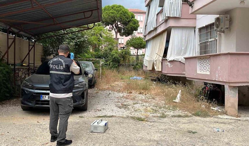 Alanya'da balkondan düşen yaşlı kadın hayatını kaybetti
