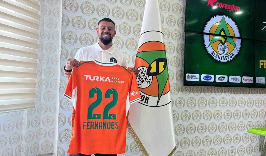 Alanyaspor, AEK forması giyen Paolo Fernandes'i kiralık olarak kadrosuna kattı