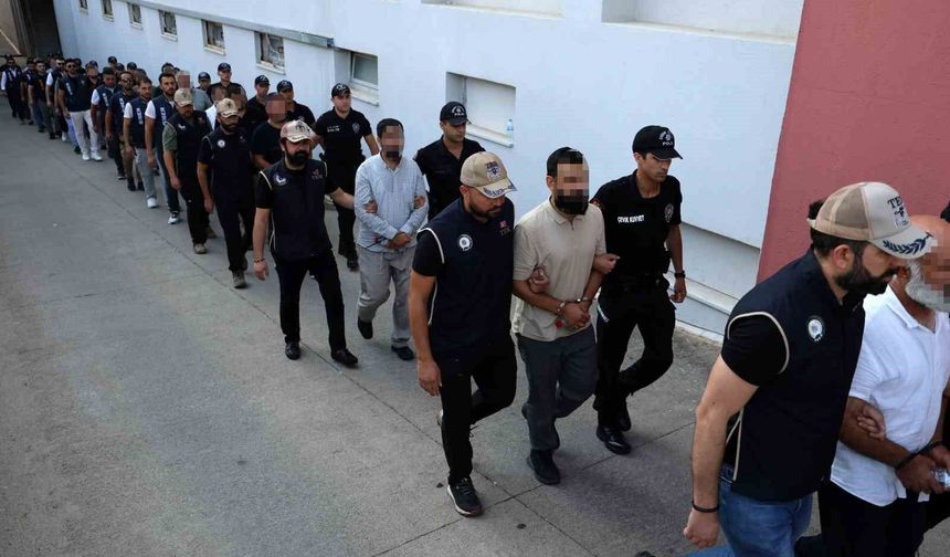 'Alparslan Kuytul Suç Örgütü' soruşturmasında 44 şüpheli tutuklama talebiyle mahkemeye sevk edildi