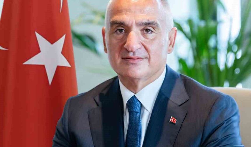 Aspendos'ta 2 bin 400 yıllık güreşçi mezarı keşfedildi