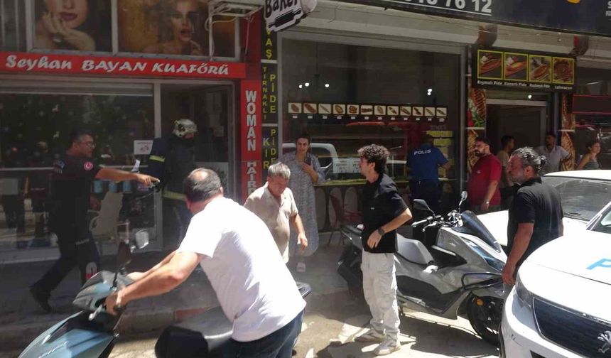 Babanın yaptığı kaynaktan çıkan kıvılcımlar, oğlunun işlettiği bayan kuaföründe yangın çıkardı