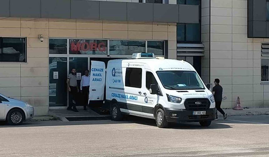 Feci kazada hayatını kaybeden çiftin cenazeleri yakınları tarafından teslim alındı