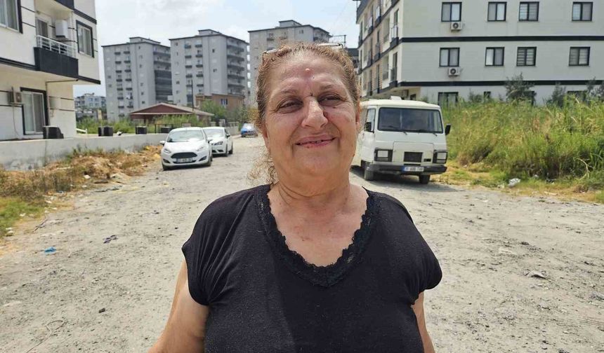 Gökyüzünü kaplayan yüzlerce leyleğin göç yolculuğu