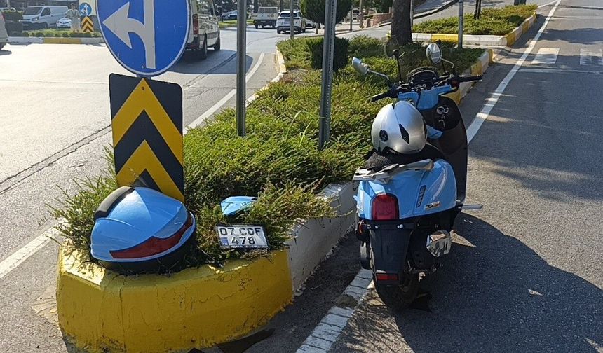 Hafif ticari araçla çarpışan motosikletli yaralandı