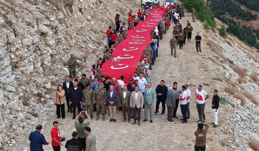 Kahramanmaraş'ta Bayrağa Saygı Yürüyüşü gerçekleştirildi