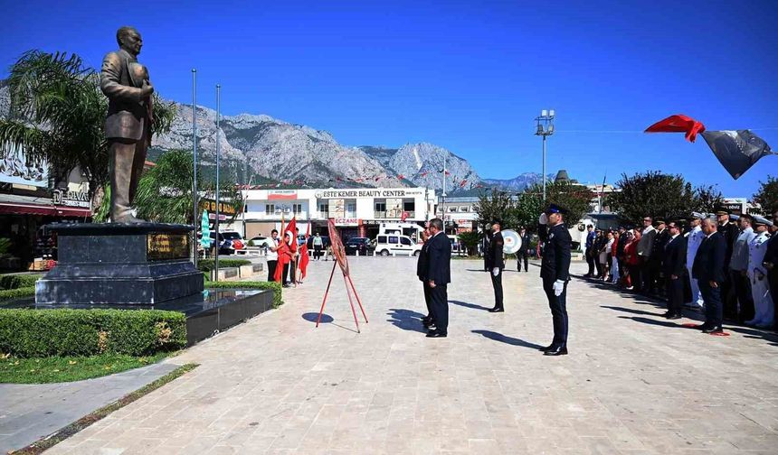 Kemer'de Zafer Bayramı'nın 104'üncü yıl dönümü kutlandı