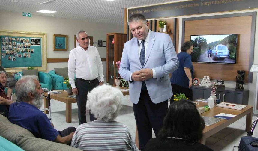 Mersin'de yaş almış vatandaşlarla gönül buluşması