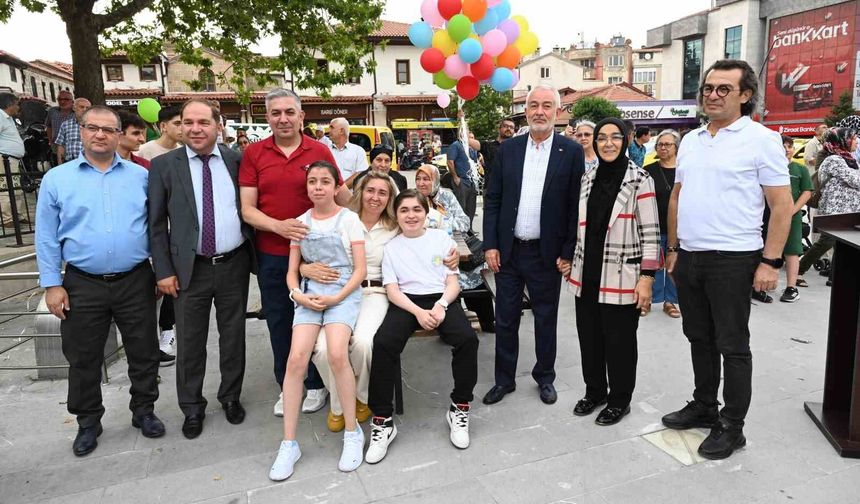 Rengarenk balonlar DMD kas hastası Görkem Efe için gökyüzüne bırakıldı