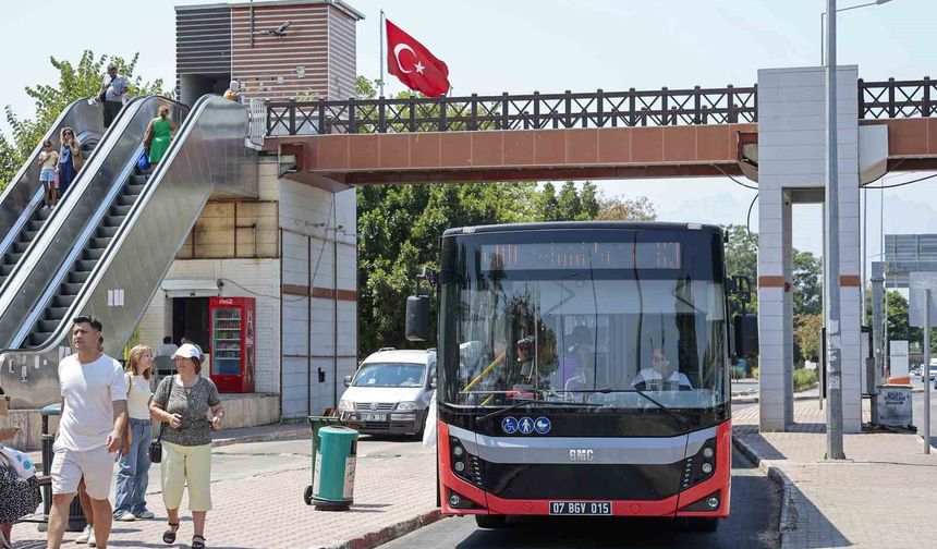 Toplu taşıma araçlarının durakta bekleyen yolcuyu almadan geçme hakkı yok