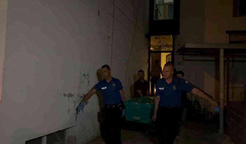 Adana'da aile faciası: Boşandığı eşini ve oğlunu silahla vurup intihar etti
