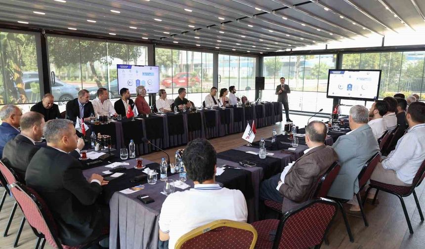 AOSB'de sanayicilere Azerbaycan'da yatırım fırsatları anlatıldı