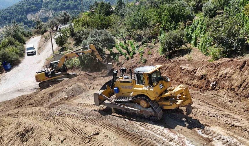 Benlidere'de ulaşımı rahatlatacak yol çalışması başlatıldı