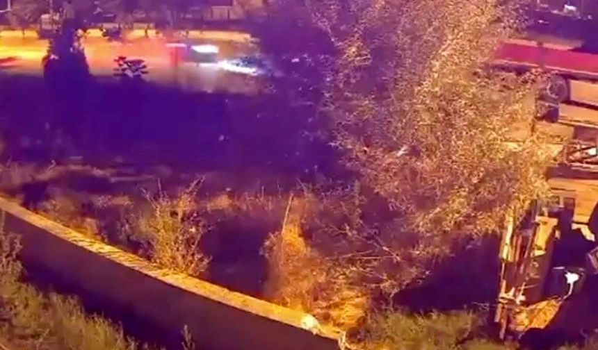 Damatlık giymeye hazırlanırken kefen giyen gencin kazası kamerada