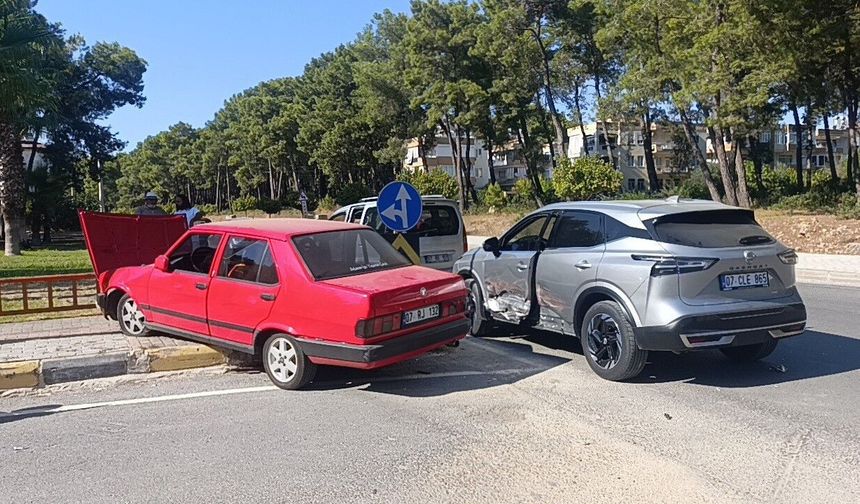 Hurdaya dönen araçtan burnu bile kanamadan çıktı