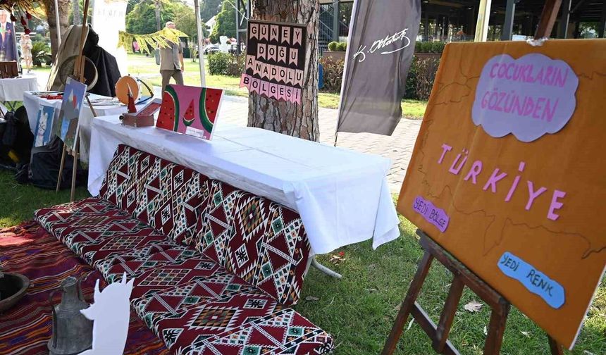 Kemer'de 'Türkiye'nin yedi rengi' sergisi açıldı