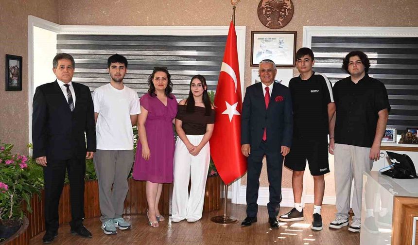 Kemer'de ücretsiz eğitimle üniversite başarısı
