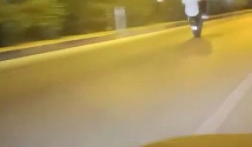 Sosyal medya şovu uğruna trafiği birbirine katan motosikletliler kamerada