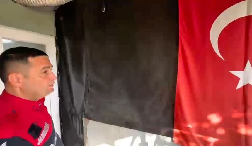 Uyuşturucuyu Türk bayrağıyla kamufle etmeye çalıştılar, jandarmanın gözünden kaçmadı