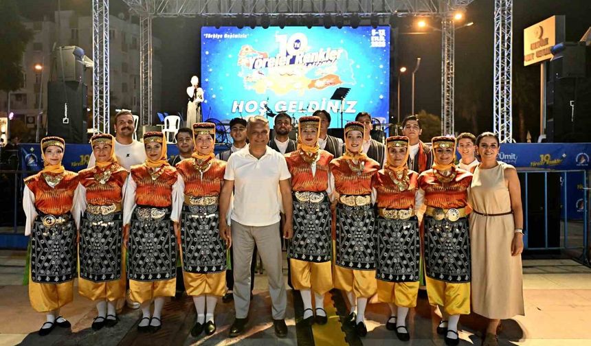 Yöreler Renkler Festivali'nde Güneydoğu Anadolu Gecesi