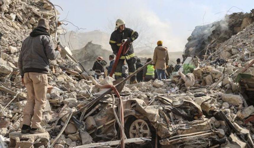 Sağlık Bakanlığı, deprem bölgesinde salgın riskine karşı önlem alıyor