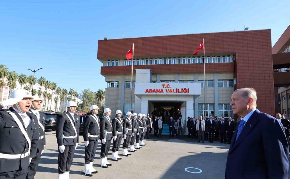 Cumhurbaşkanı Erdoğan Adana Valiliğini ziyaret etti